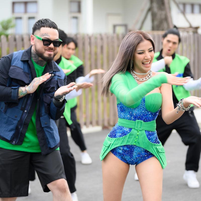 ใบเตย สุธีวัน