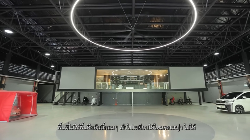 บ้าน ป๊อก มาร์กี้ โรงรถ