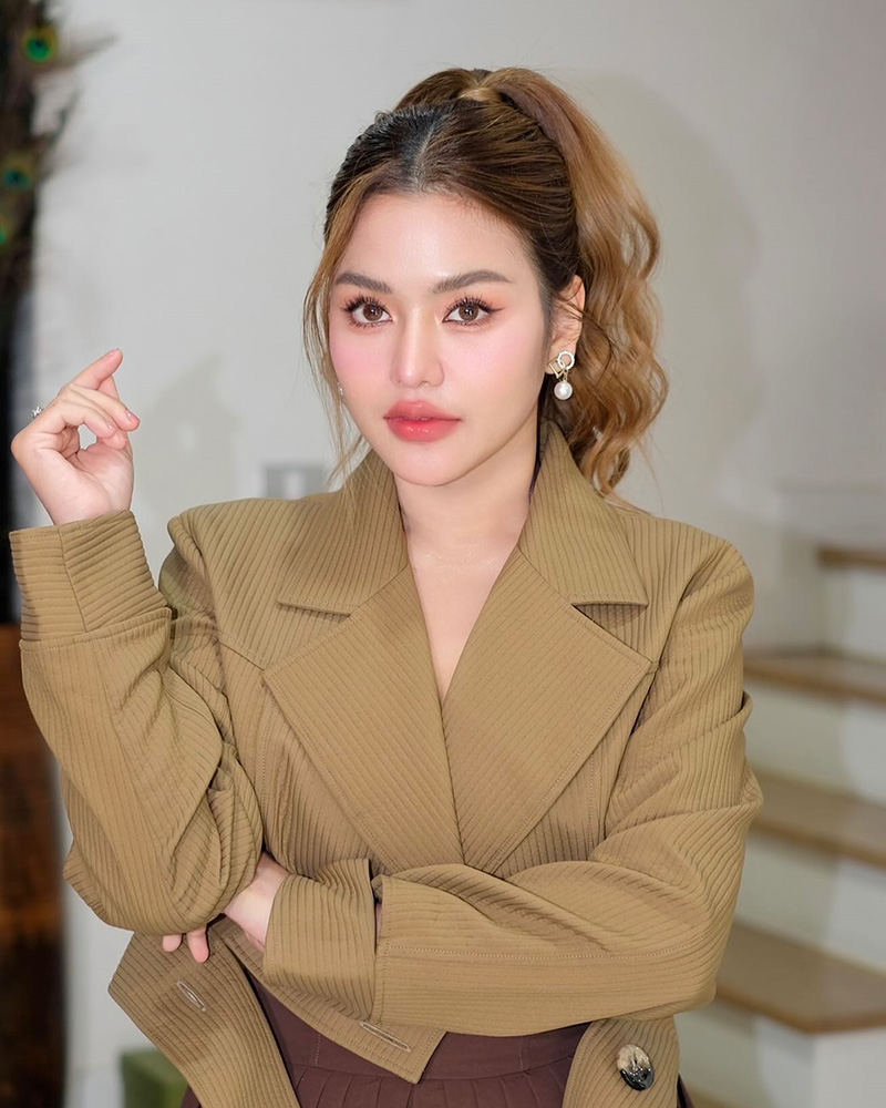 ธัญญ่า นึกว่าตำรวจลงกลางไลฟ์ 