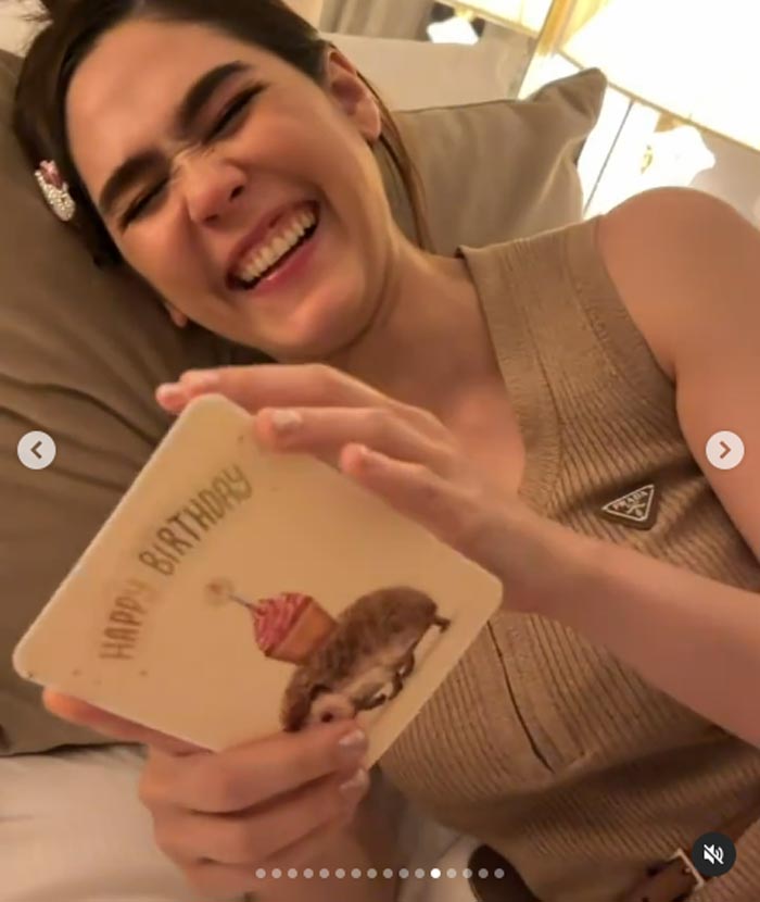 ชมพู่ อารยา