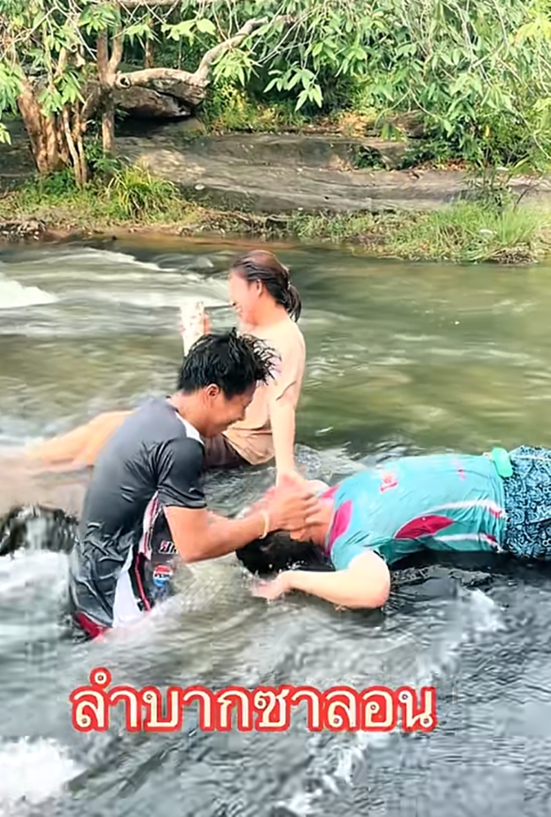 เที่ยวน้ำตก