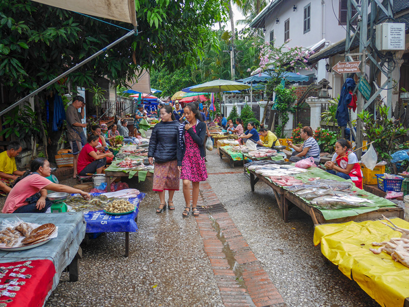 ตลาดเช้า เที่ยวลาว