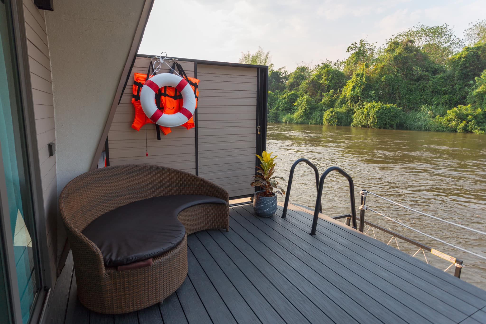 VeeVaree Riverkwai Resort