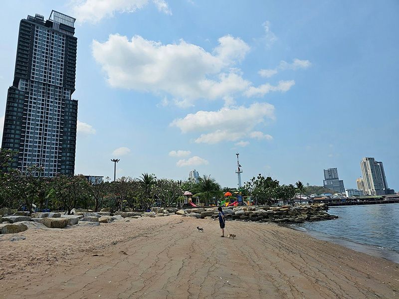 โรงแรม Oakwood Hotel and Residence Sri Racha