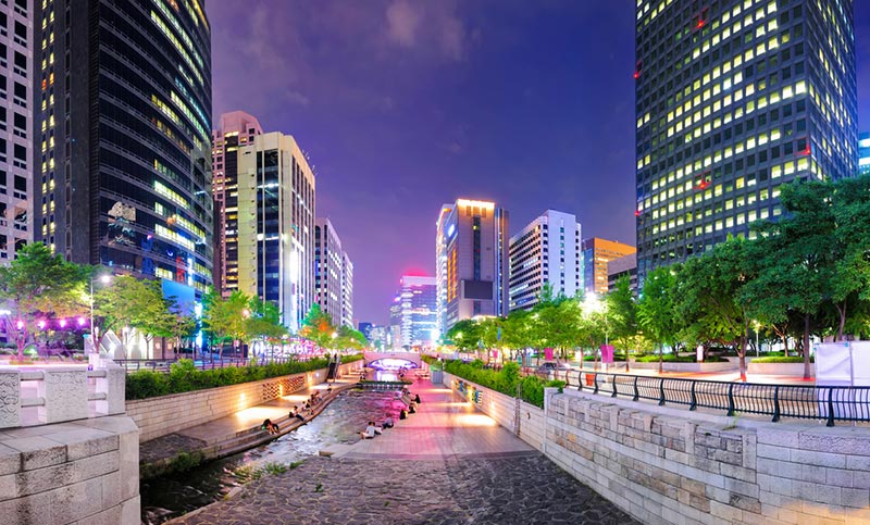 คลองชองกเยชอน (Cheonggyecheon Stream) เมืองโซล