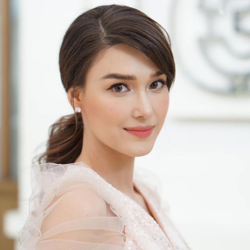 แจ๊คกี้ ชาเคอลีน