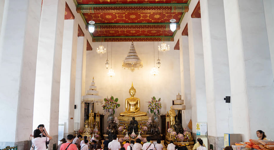 หลวงพ่อกลักฝิ่น