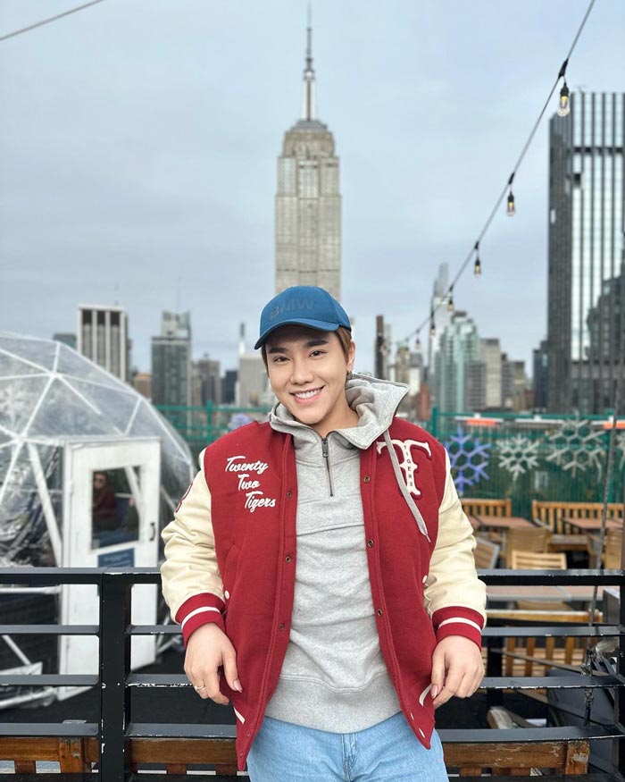 ดีเจบุ๊กโกะ