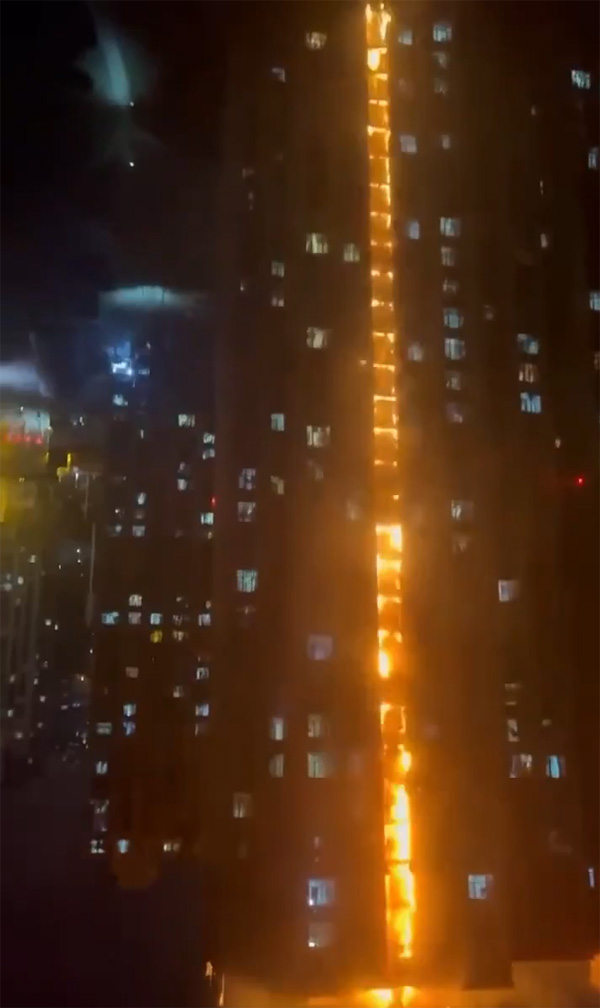 ไฟไหม้ตึกสูง จีน