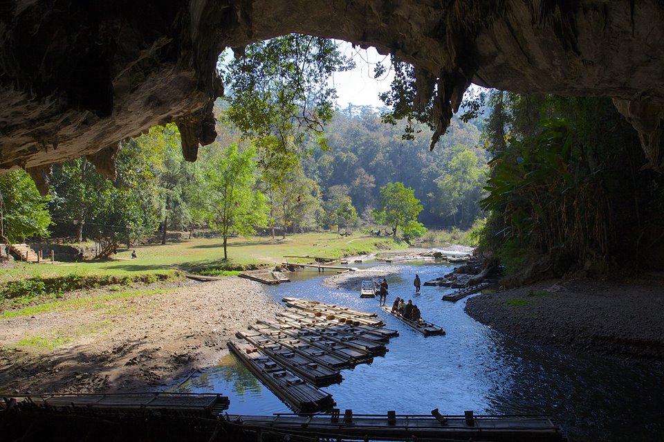 ล่องแพถ้ำน้ำลอด