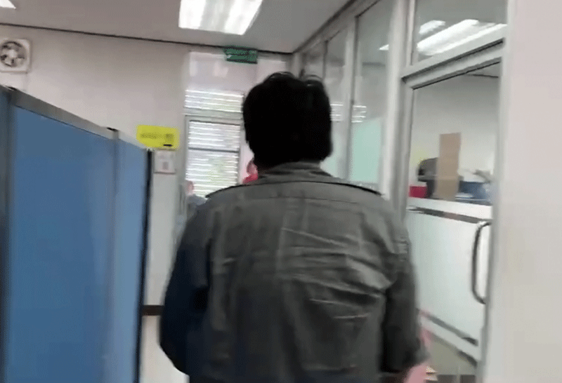 โมเดลลิ่งเลว