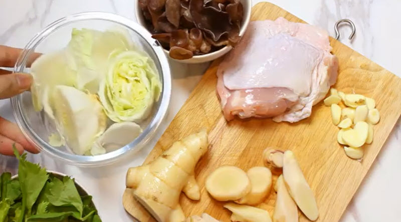 ไก่ตุ๋น