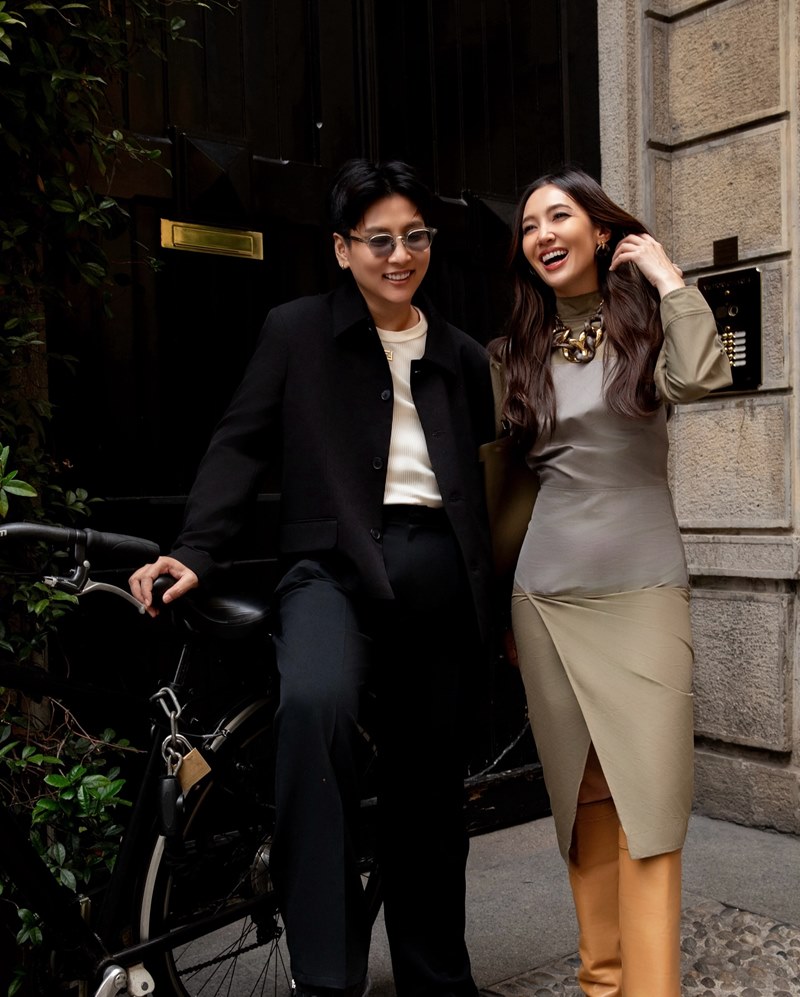 เบลล่า ราณี  กับ พลอย ผู้จัดการ