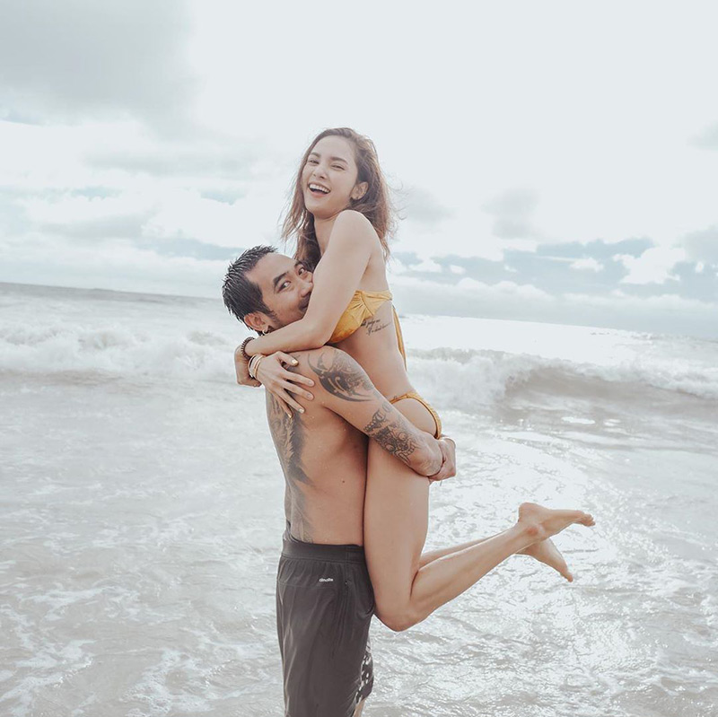 อุ้ม บอล