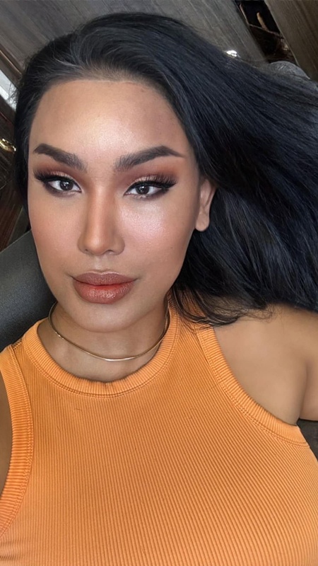 เพจดังชี้ แอนนา ทีวีพูล ทำร้ายตัวเอง