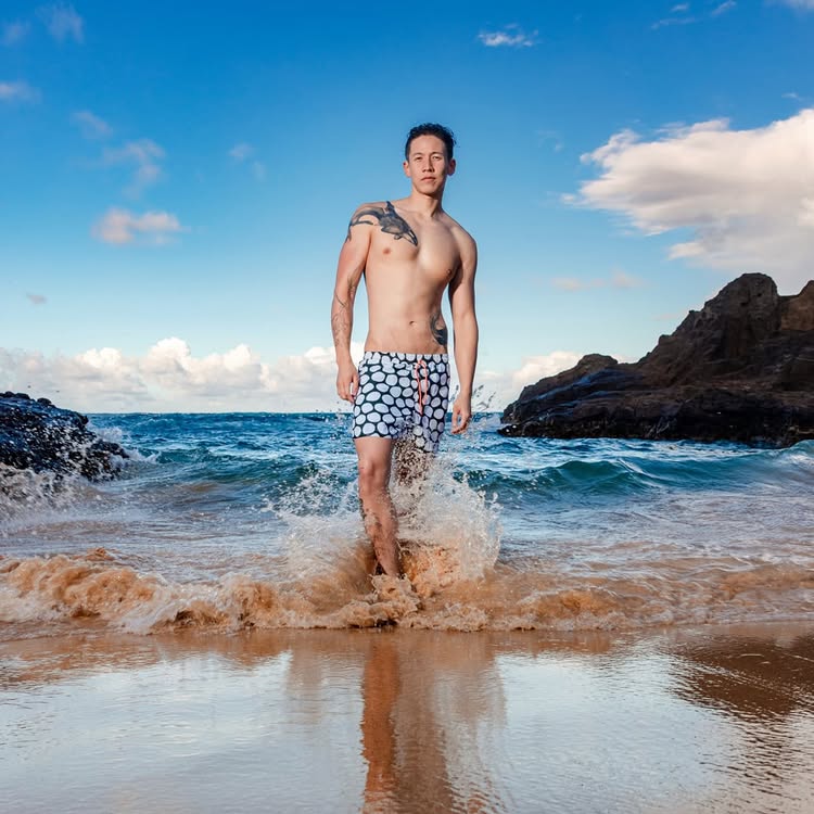 ทราย สก๊อต โชว์หุ่นเฟิร์ม ซิกแพกมาเต็ม อย่างเท่