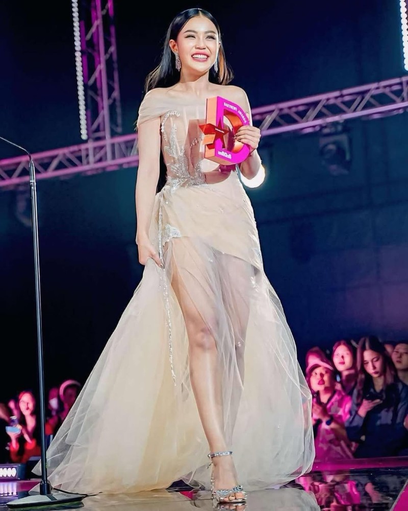 ลำไย ไหทองคำ ประวัติ