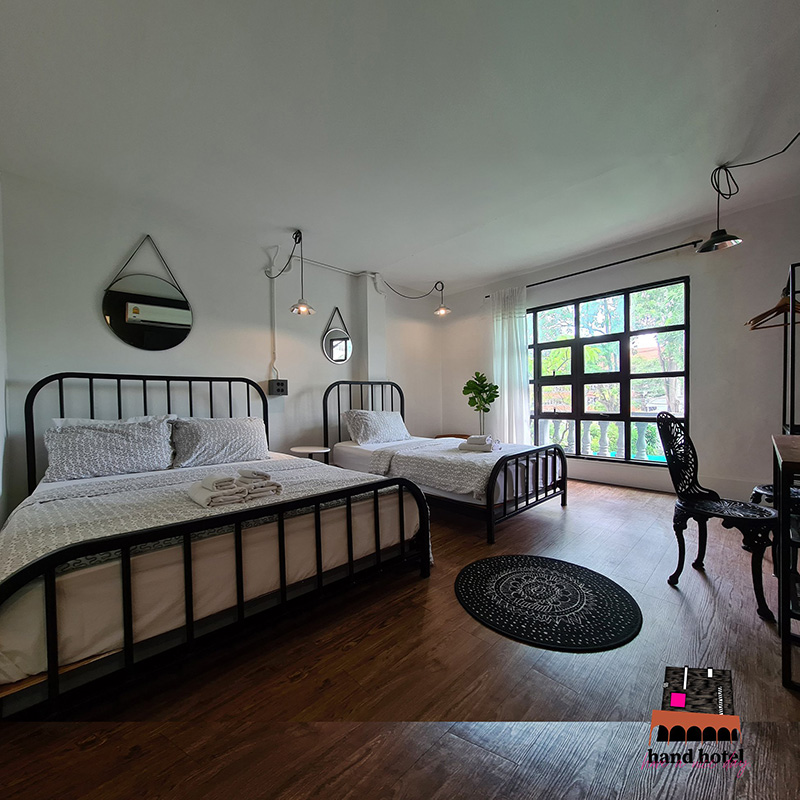 Hand Hotel ที่พักบางแสน