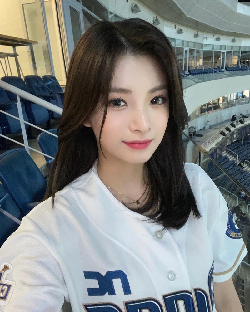 อี้เหริน Everglow