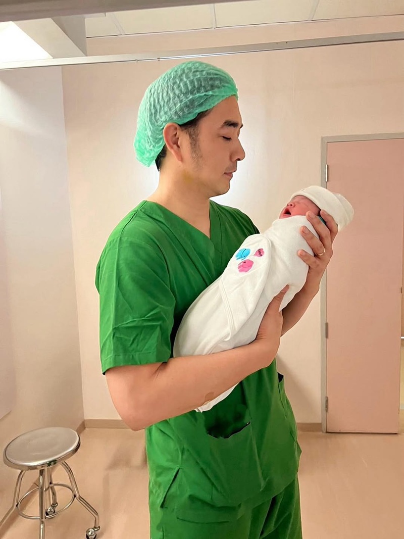 เจมส์ ครูก้อย