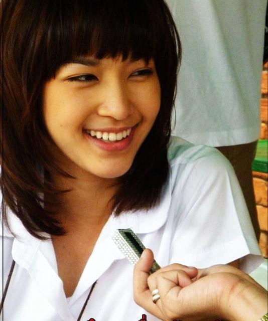 โม มนชนก