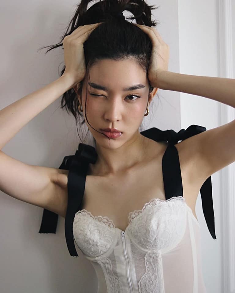 โม มนชนก