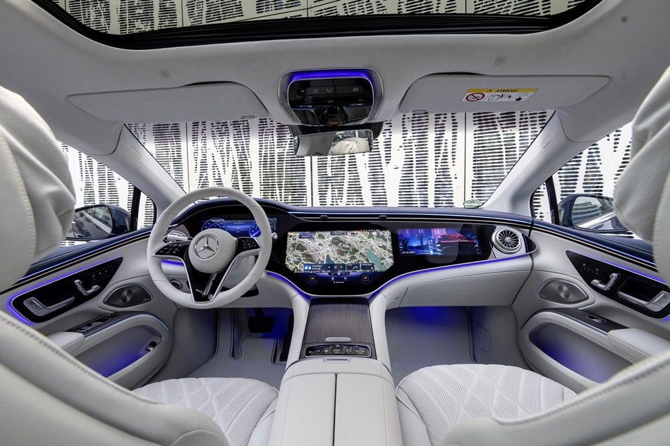 mercedes benz eqs