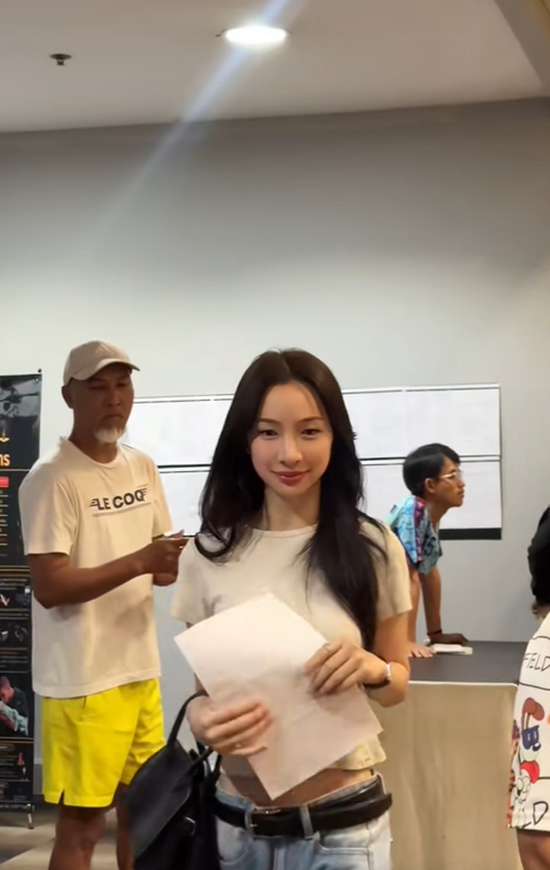 น้องเปเปอร์ นางฟ้าเกณฑ์ทหาร