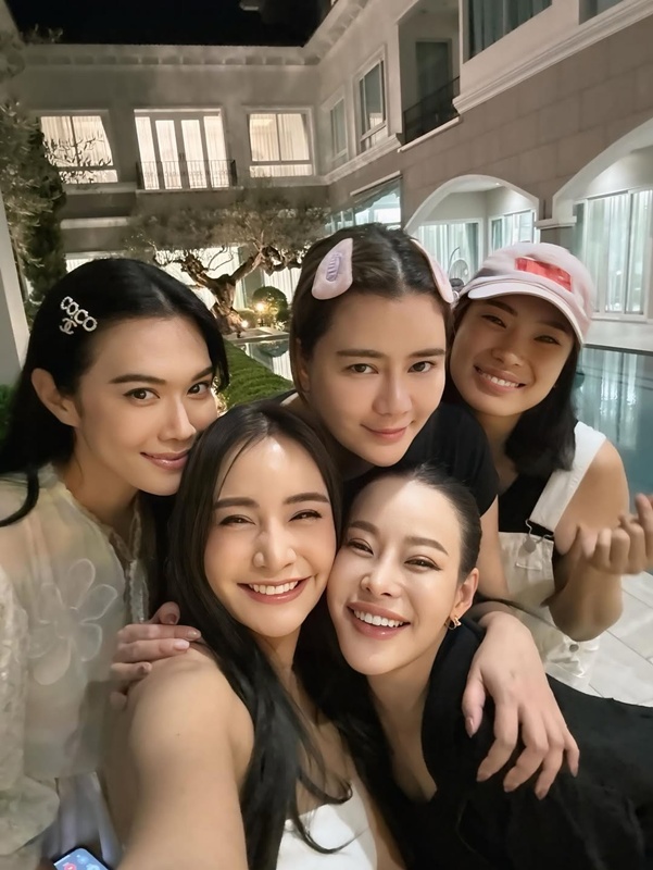 แก๊งนางเอก นางร้าย