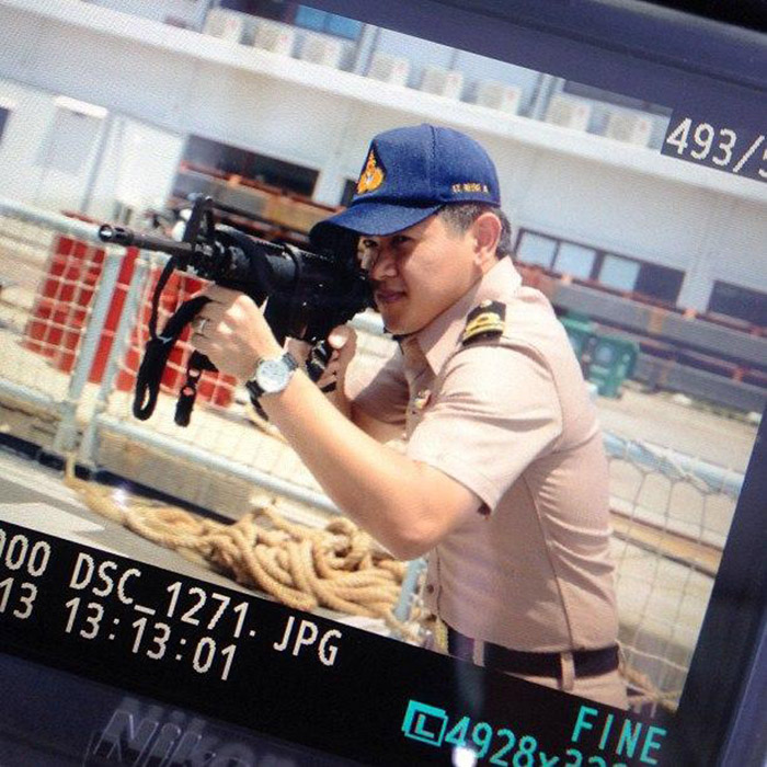 ป๊อป นิธิ ประวัติ