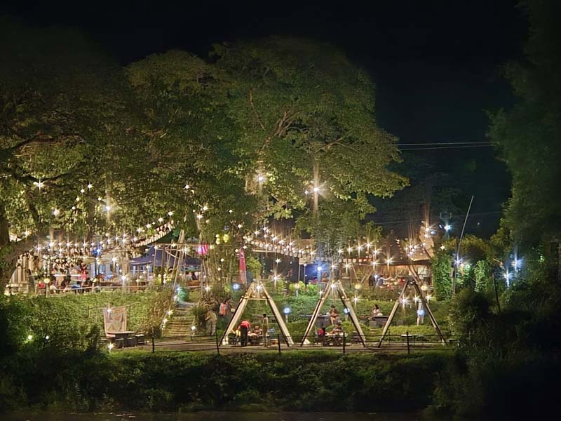 ตลาดริมน้ำ 100 ปี จังหวัดนครสวรรค์