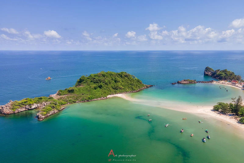 ทะเลแหวกบางสะพาน