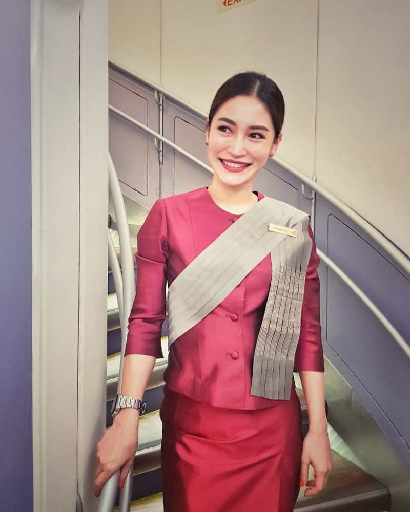 พลอย พลอยพร