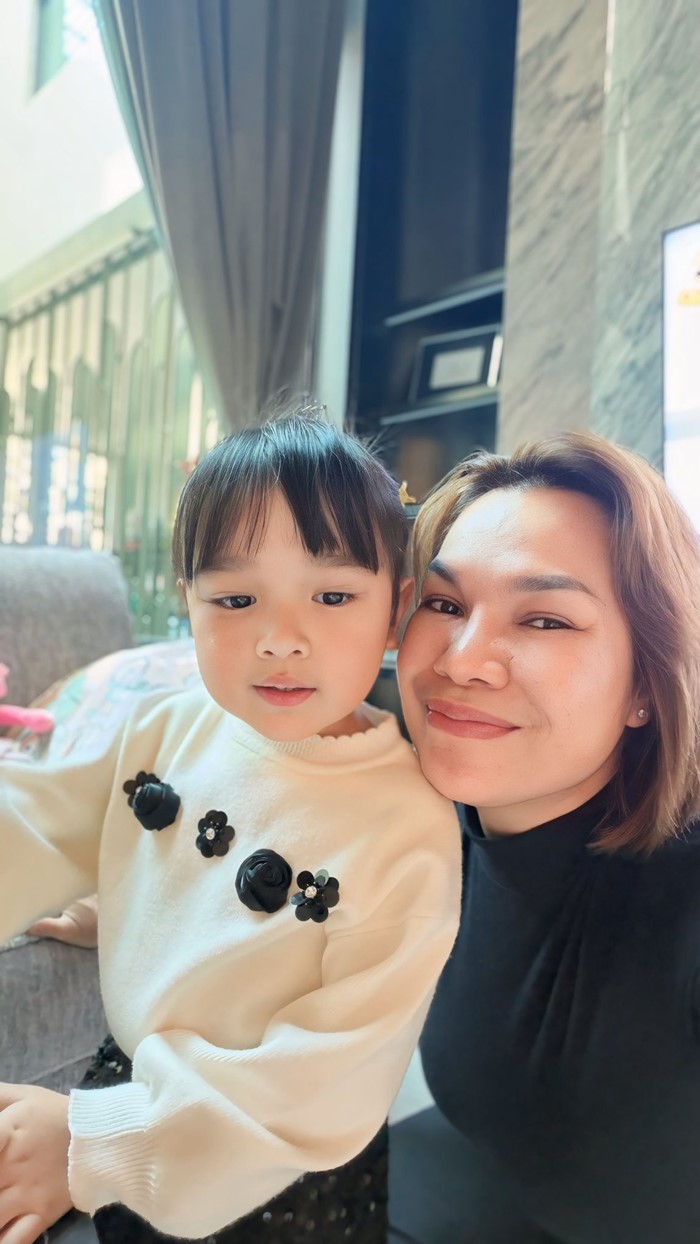  แม่เกตุแชร์โพสต์ เจนนี่ ได้หมดถ้าสดชื่น ซื้อบ้านให้ลิลลี่