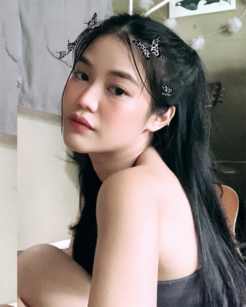 เมรี คำภีร์ ประวัติ