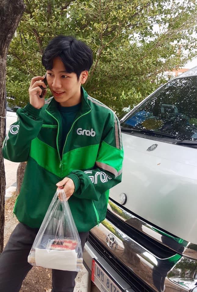 หนุ่มแกร็บฟู้ด