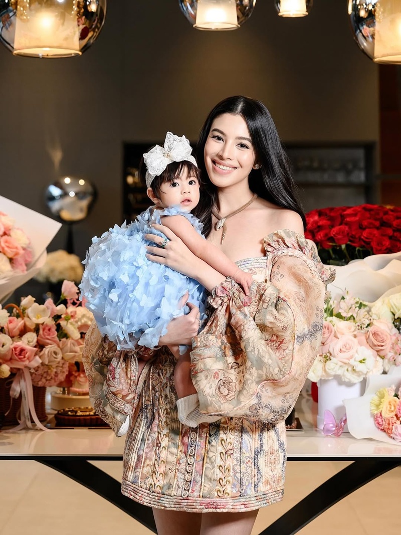 แคท ซอนญ่า ฉลองวันเกิดในวัย 32 ปี