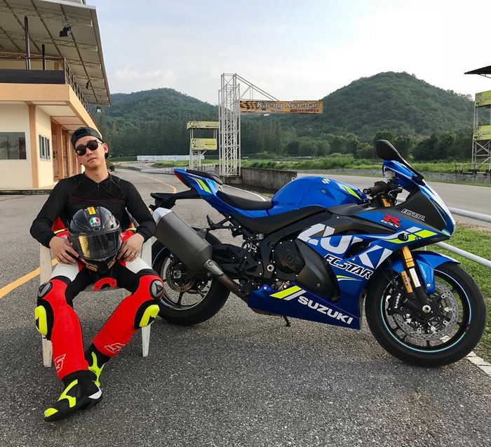 เบนซ์ เรซซิ่ง