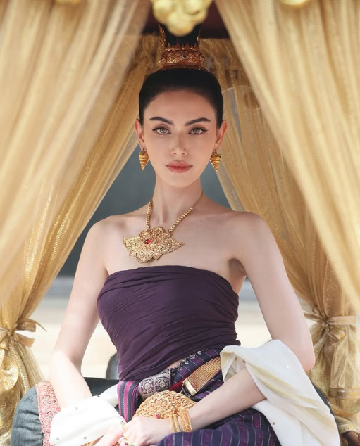 ใหม่ ดาวิกา