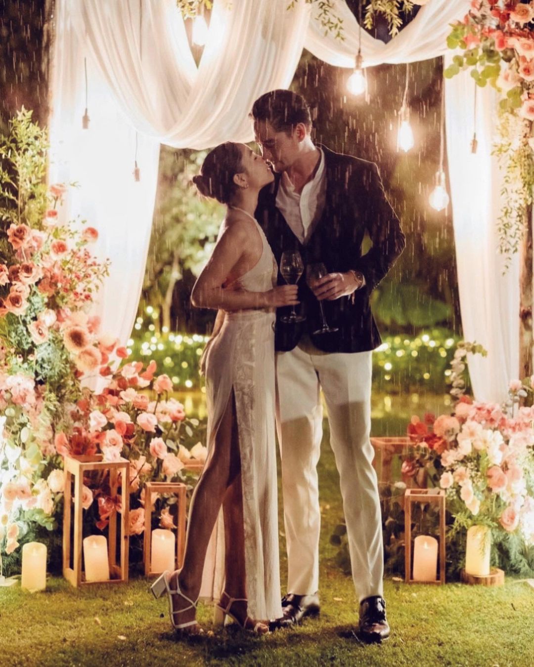 อนันดา ขอแต่งงาน