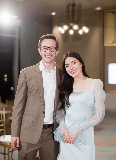 เอวา ปวรวรรณ หรือ เอวา ตลกหกฉาก สาวสวย รวย เก่ง ทายาทธุรกิจหมื่นล้าน