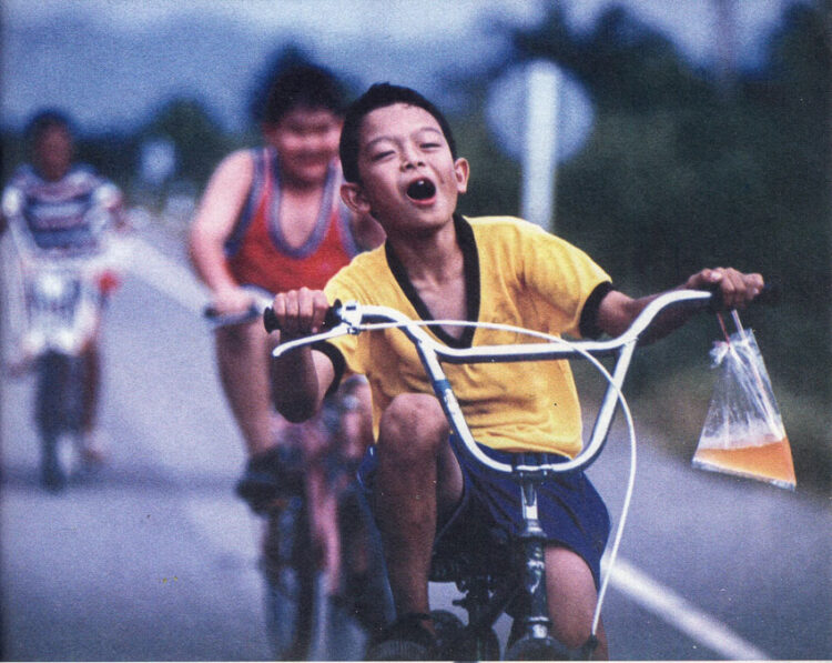 อ๋อง ธนา