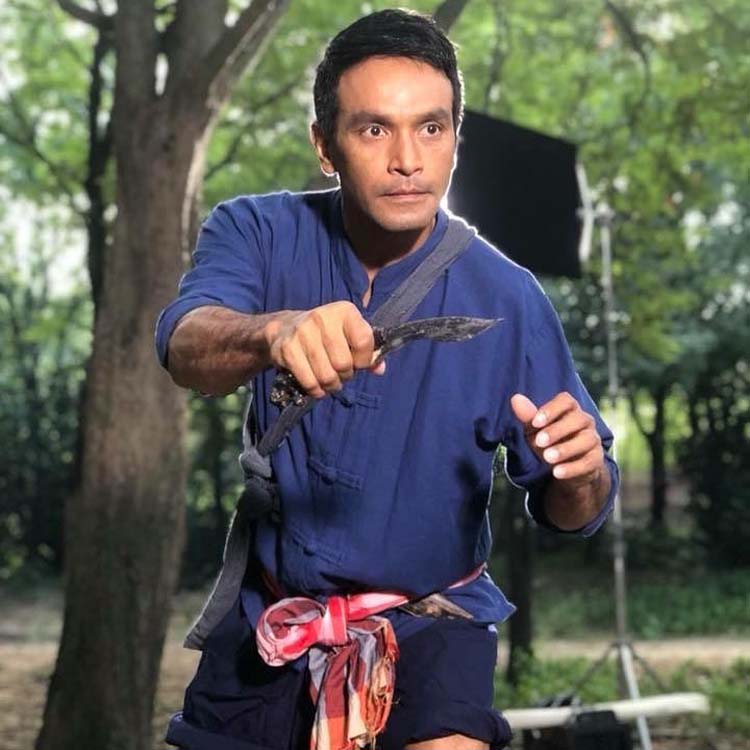 วินัย ไกรบุตร