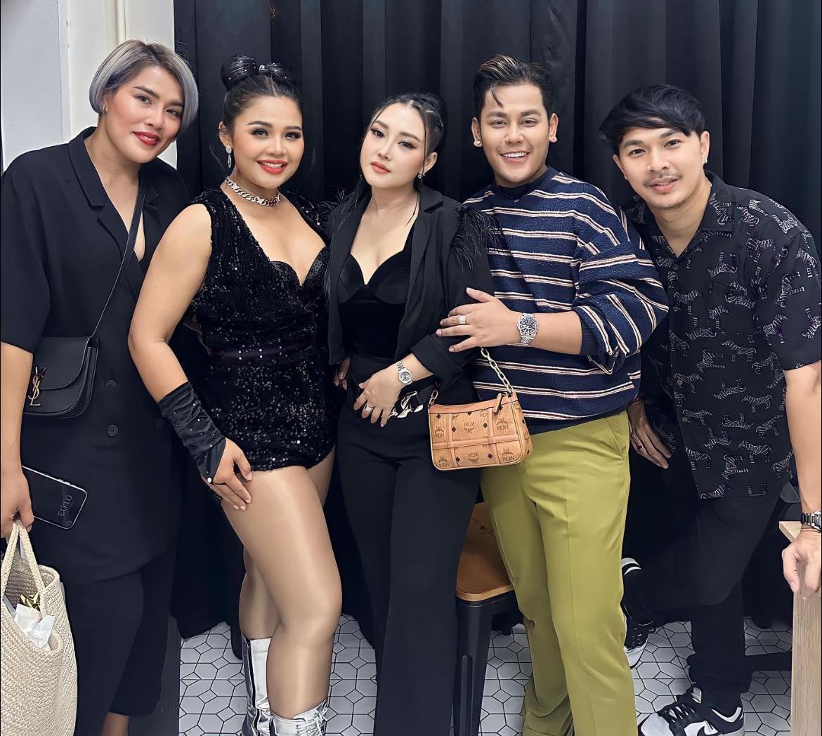 หญิง ธิติกานต์