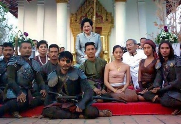 แอฟ ทักษอร โพสต์ซึ้ง น้อมรำลึกพระมหากรุณาธิคุณ สมเด็จพระพันปีหลวง 