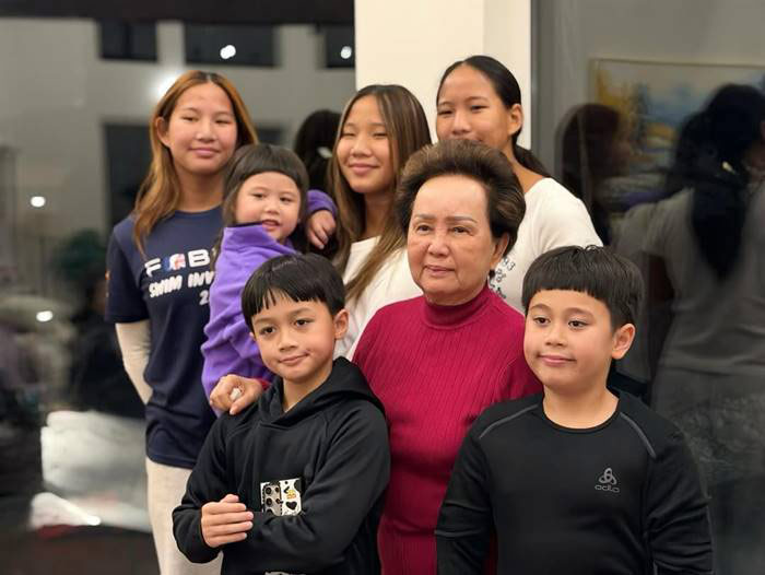 คุณย่าอุไรวรรณ คุณยายหนิง