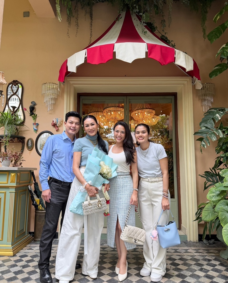 ครอบครัว เอ๋ สาวิณี