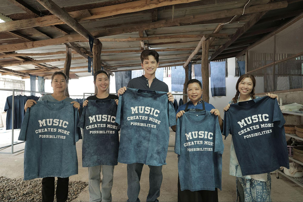 เสื้อ THE POWER BAND