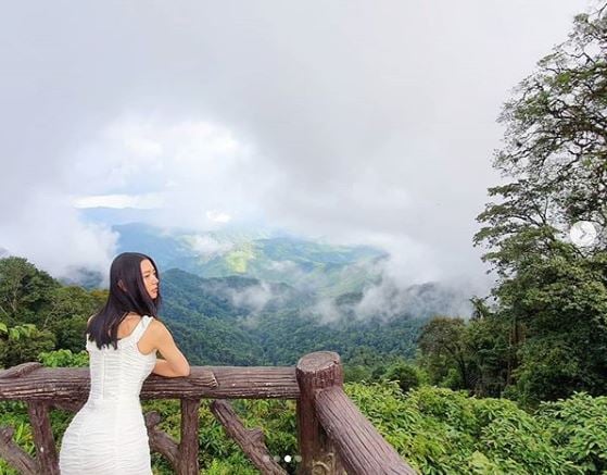 คลาร่า ลี