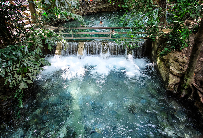 บ่อน้ำผุดบ้านท่าช้าง วันหยุดเที่ยวไหนดี